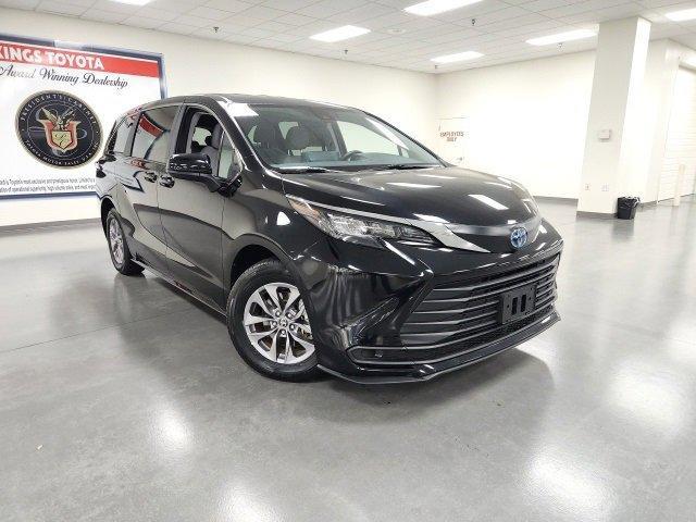 used 2024 Toyota Sienna car, priced at $39,852