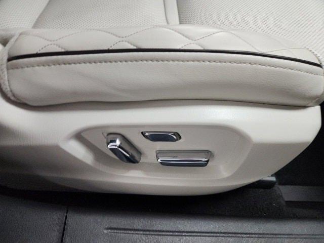 used 2022 Mazda CX-9 car, priced at $32,862