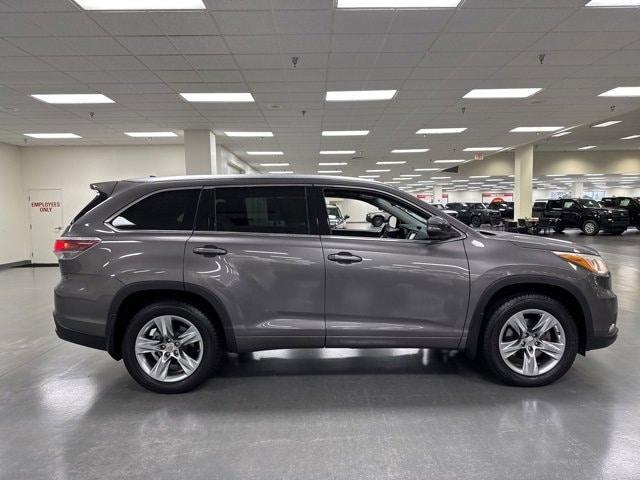 used 2015 Toyota Highlander car, priced at $18,974