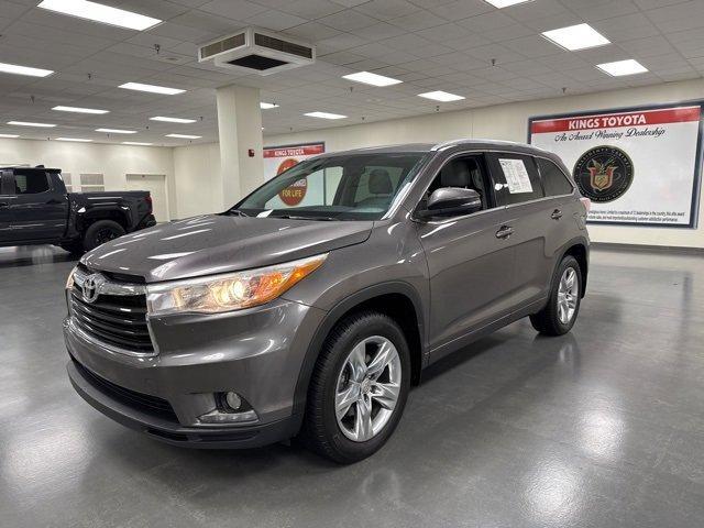 used 2015 Toyota Highlander car, priced at $18,974