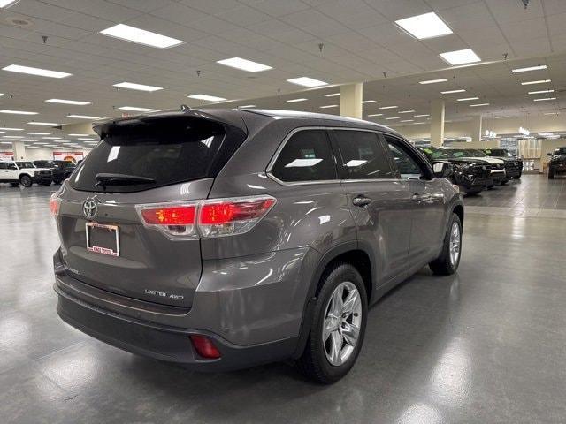 used 2015 Toyota Highlander car, priced at $18,974