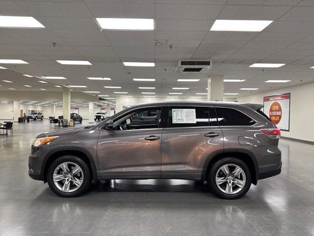 used 2015 Toyota Highlander car, priced at $18,974