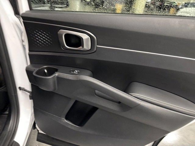 used 2025 Kia Sorento car, priced at $30,843