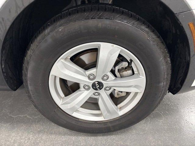 used 2025 Kia Sorento car, priced at $30,843