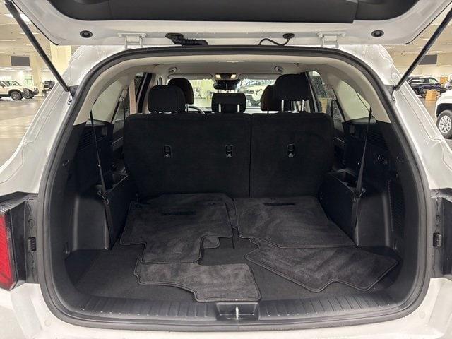 used 2025 Kia Sorento car, priced at $30,843