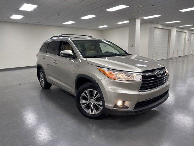 used 2015 Toyota Highlander car, priced at $12,234