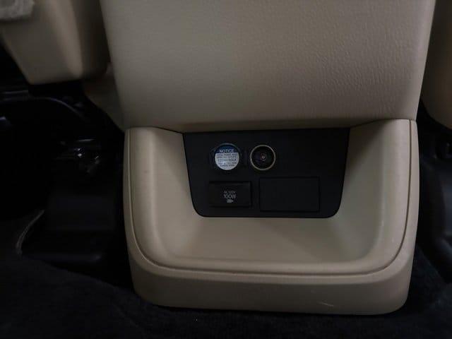 used 2015 Toyota Highlander car, priced at $11,400