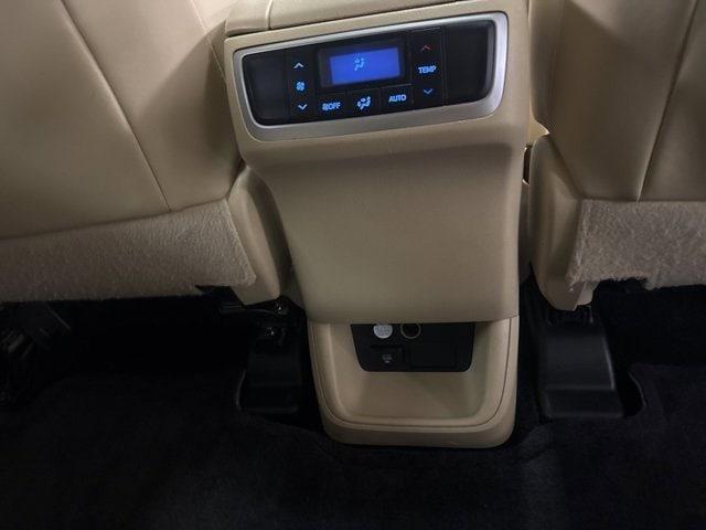 used 2015 Toyota Highlander car, priced at $11,400