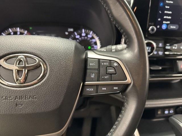 used 2023 Toyota Highlander car, priced at $30,659