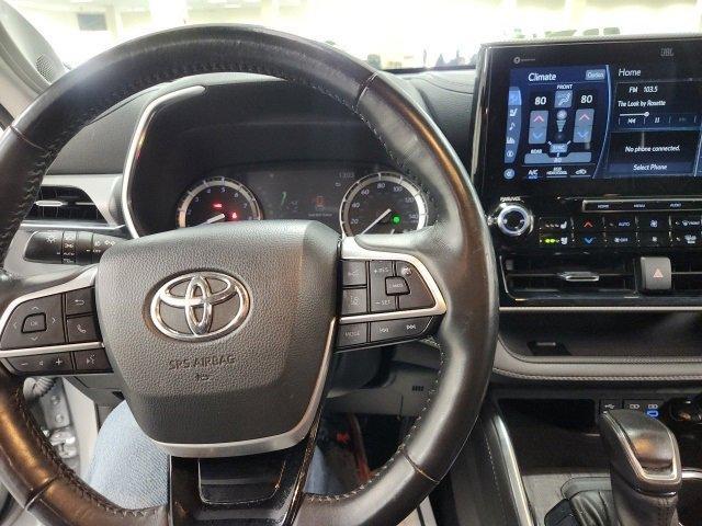 used 2022 Toyota Highlander car, priced at $42,871