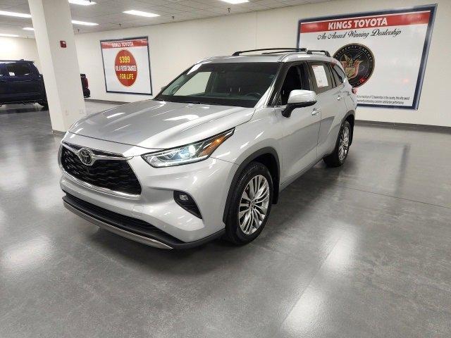 used 2022 Toyota Highlander car, priced at $42,871