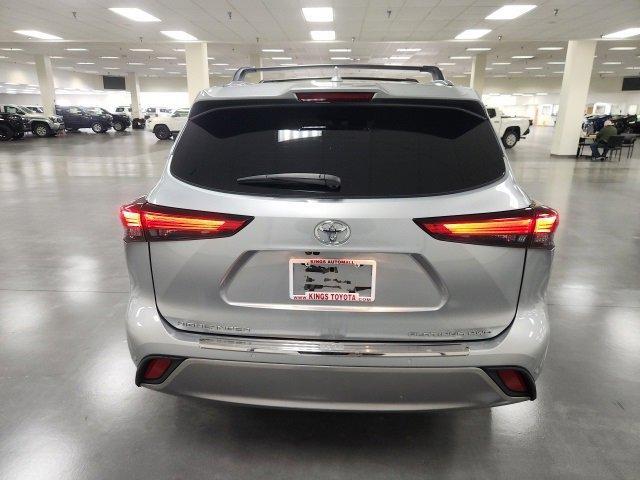 used 2022 Toyota Highlander car, priced at $42,871