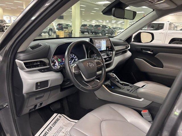 used 2022 Toyota Highlander car, priced at $30,791