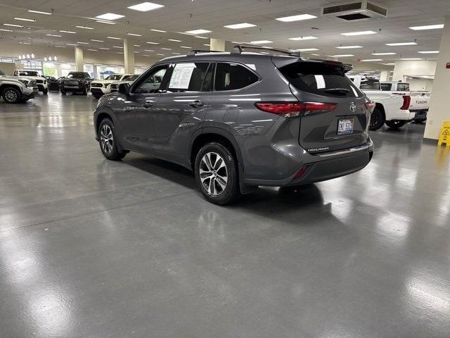 used 2022 Toyota Highlander car, priced at $30,791