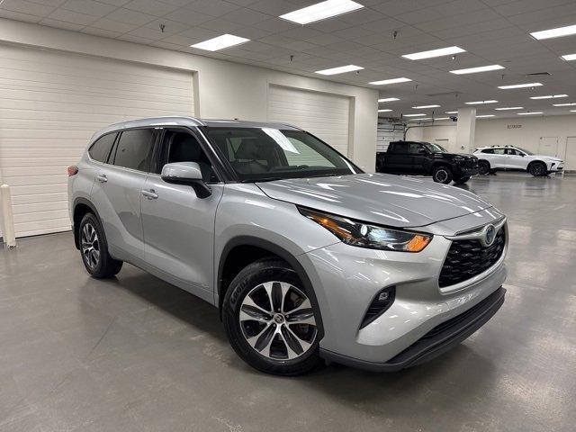 used 2022 Toyota Highlander Hybrid car, priced at $38,820