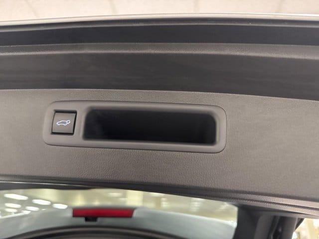 used 2022 Toyota Highlander Hybrid car, priced at $38,820