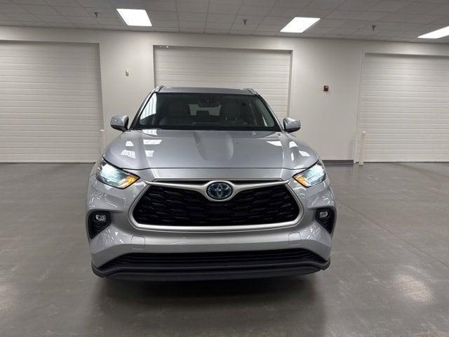 used 2022 Toyota Highlander Hybrid car, priced at $38,820