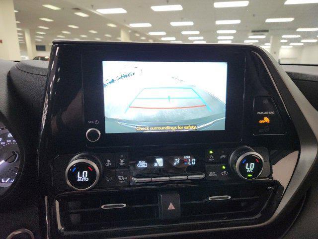 used 2024 Toyota Highlander car, priced at $33,800