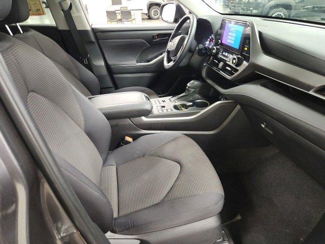 used 2024 Toyota Highlander car, priced at $34,000