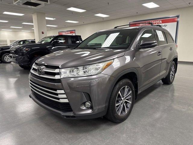 used 2018 Toyota Highlander car