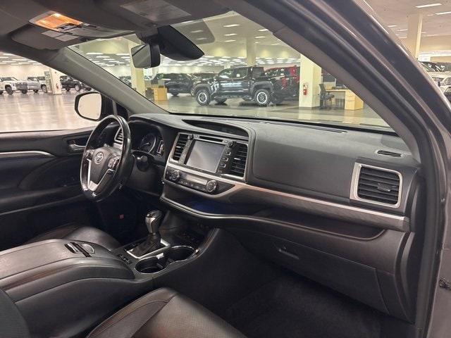 used 2018 Toyota Highlander car, priced at $20,606