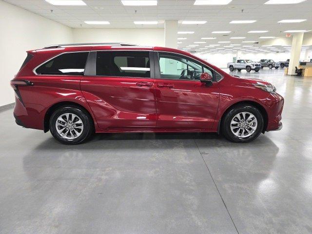 used 2023 Toyota Sienna car, priced at $39,290