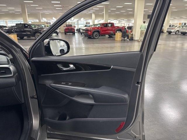 used 2019 Kia Sorento car, priced at $12,886