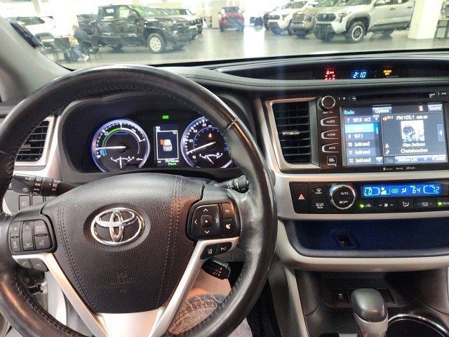 used 2017 Toyota Highlander Hybrid car, priced at $26,231