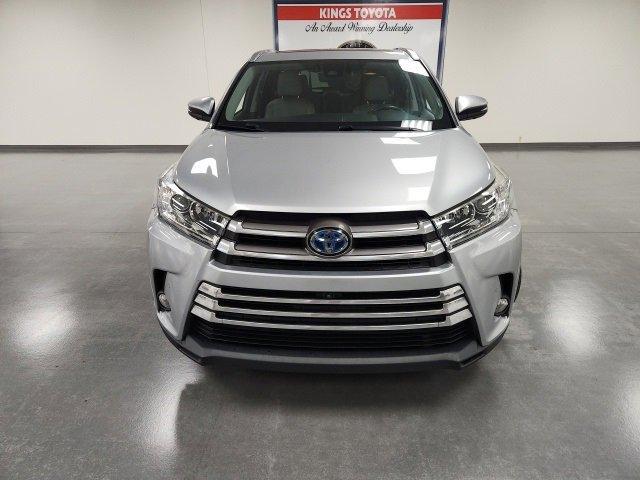 used 2017 Toyota Highlander Hybrid car, priced at $26,231