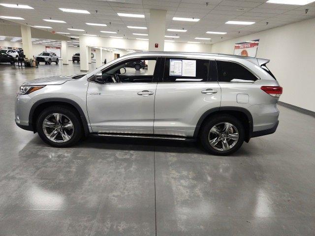 used 2017 Toyota Highlander Hybrid car, priced at $26,231