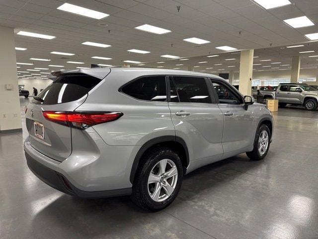 used 2023 Toyota Highlander car, priced at $35,190