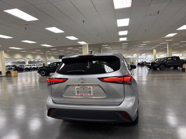 used 2023 Toyota Highlander car, priced at $35,190