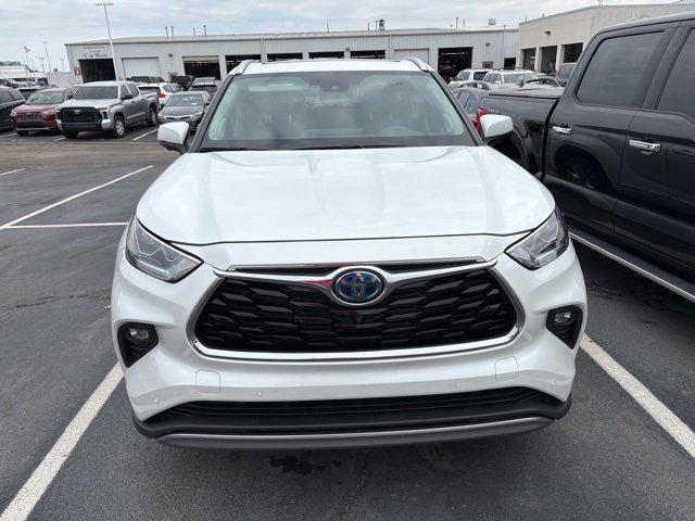 used 2023 Toyota Highlander Hybrid car, priced at $48,500