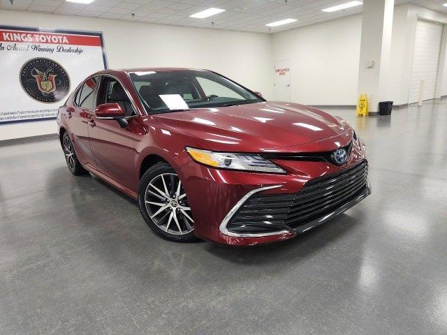 used 2022 Toyota Camry Hybrid car, priced at $26,918