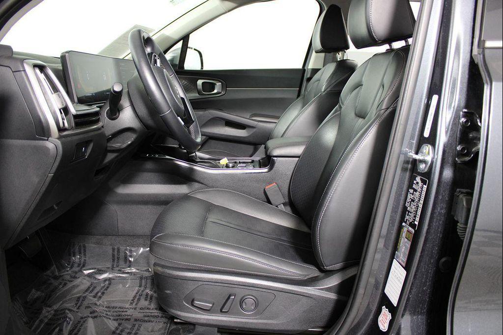 used 2024 Kia Sorento car, priced at $26,857