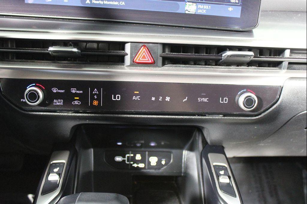 used 2024 Kia Sorento car, priced at $26,857