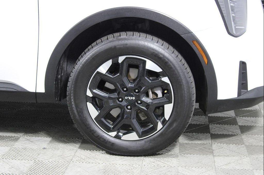 used 2024 Kia Sorento car, priced at $26,593
