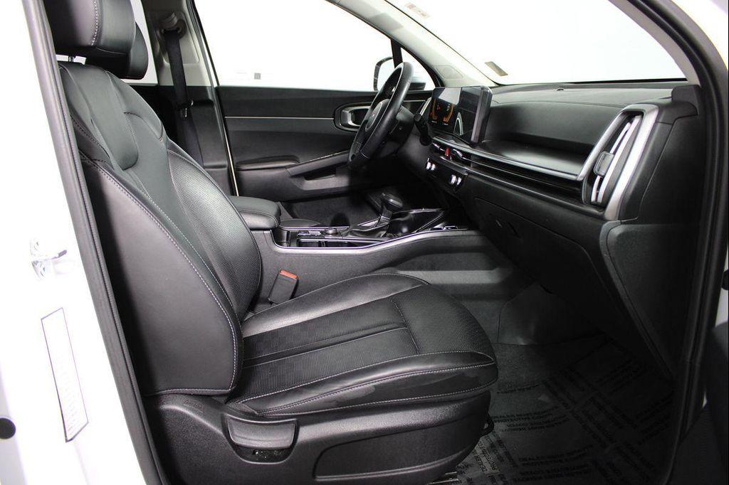 used 2024 Kia Sorento car, priced at $26,593