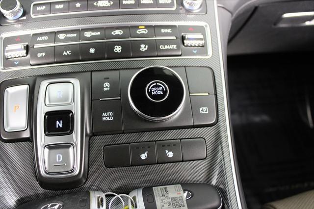 used 2022 Hyundai Santa Fe car, priced at $23,214
