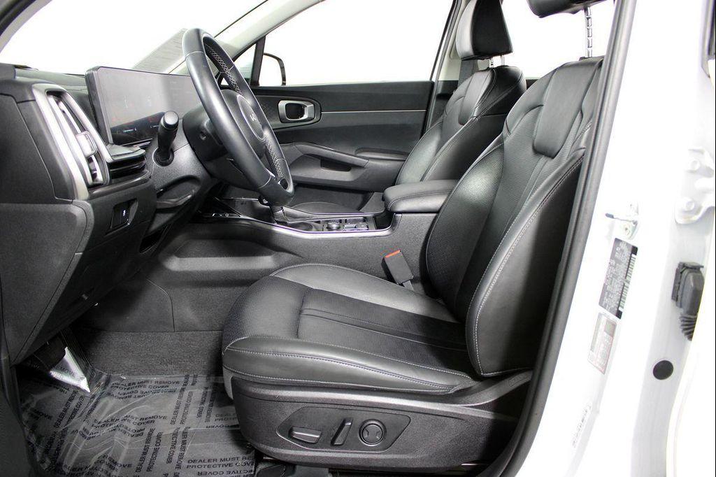used 2024 Kia Sorento car, priced at $25,647