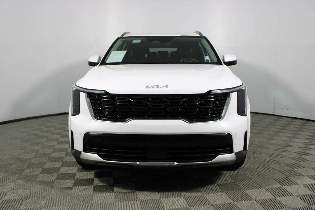 used 2024 Kia Sorento car, priced at $25,647