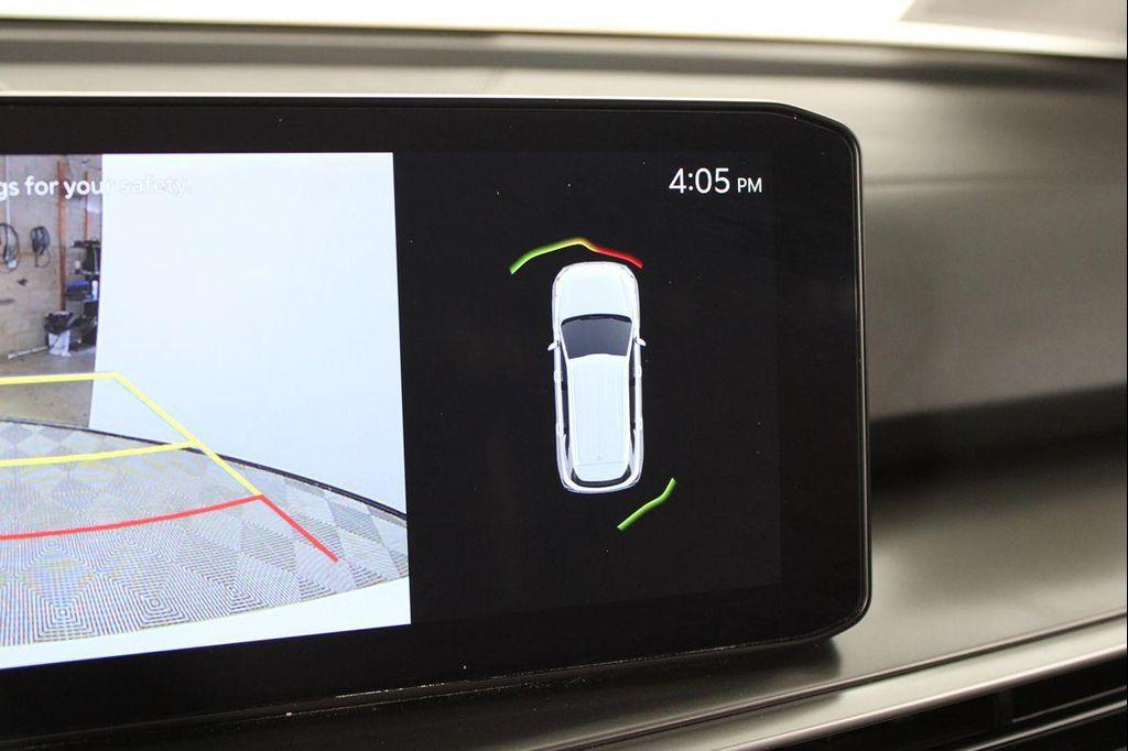 used 2024 Kia Sorento car, priced at $25,647