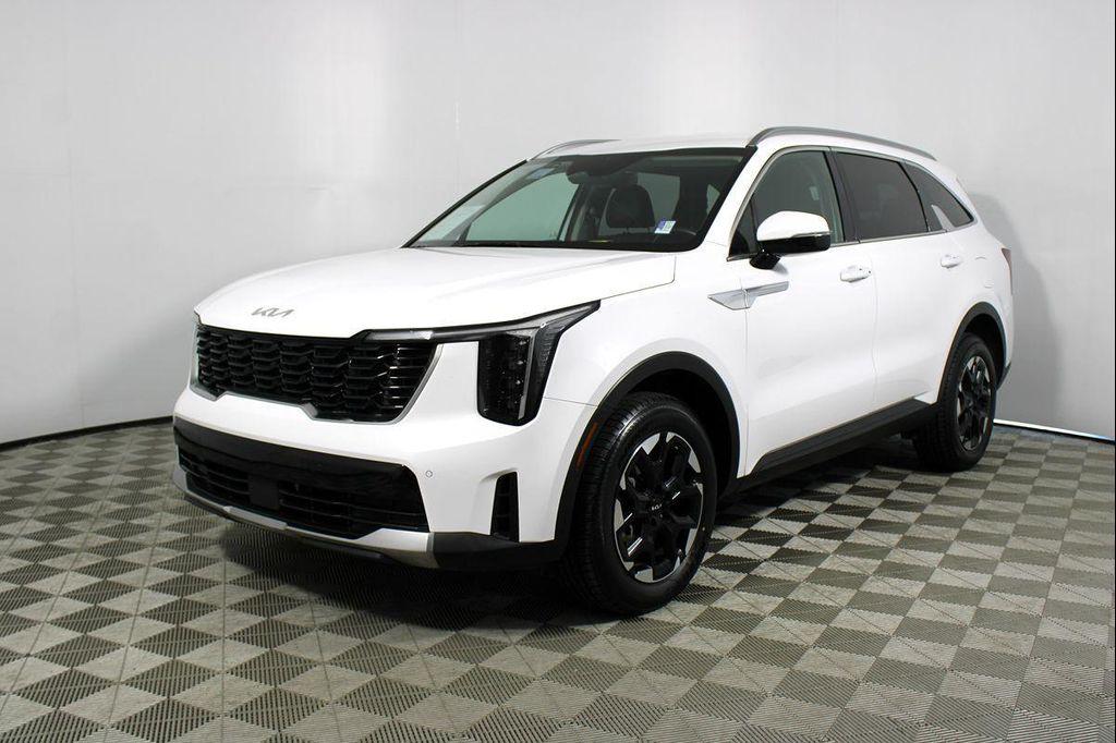 used 2024 Kia Sorento car, priced at $25,647