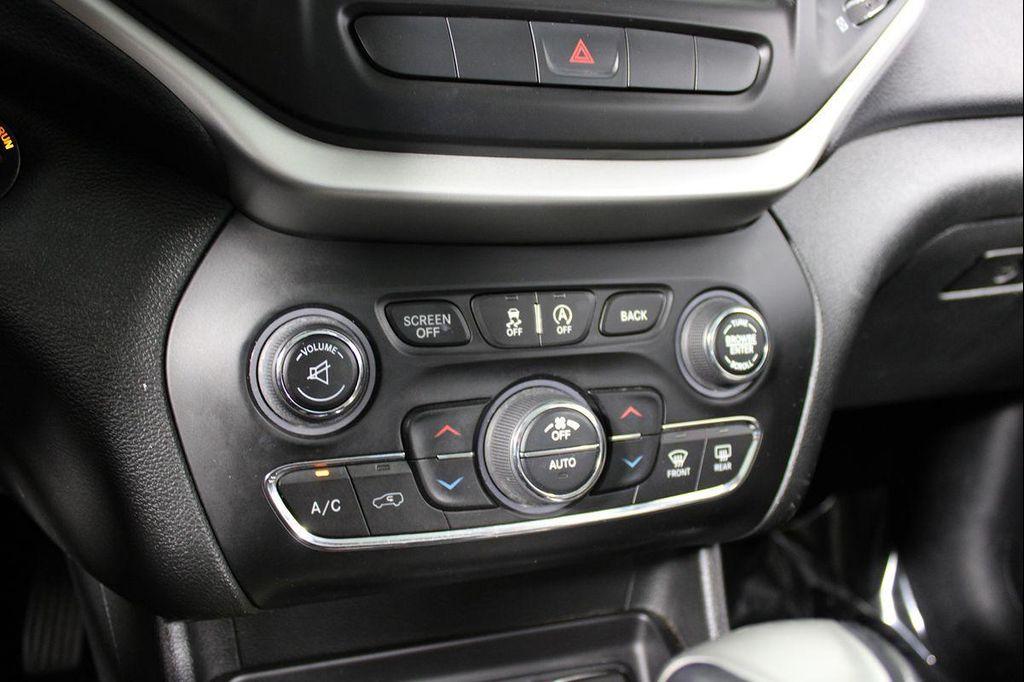 used 2015 Jeep Cherokee car, priced at $11,104