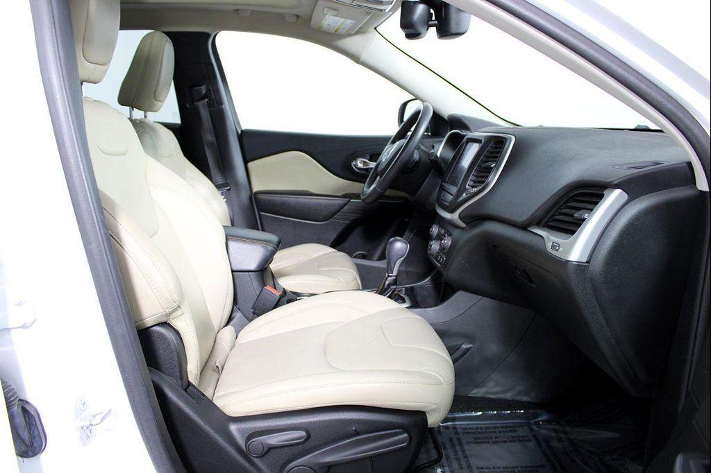 used 2015 Jeep Cherokee car, priced at $11,104