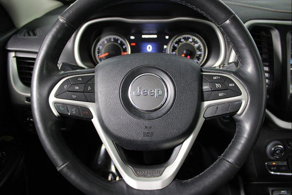 used 2015 Jeep Cherokee car, priced at $11,104