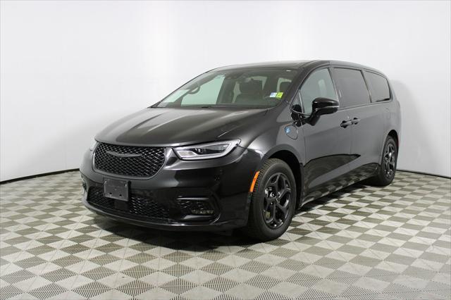 used 2022 Chrysler Pacifica Hybrid car, priced at $26,750