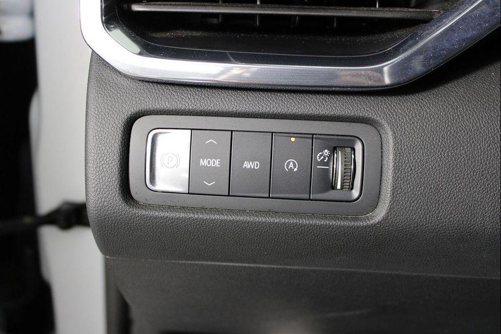 used 2025 GMC Acadia car, priced at $35,286