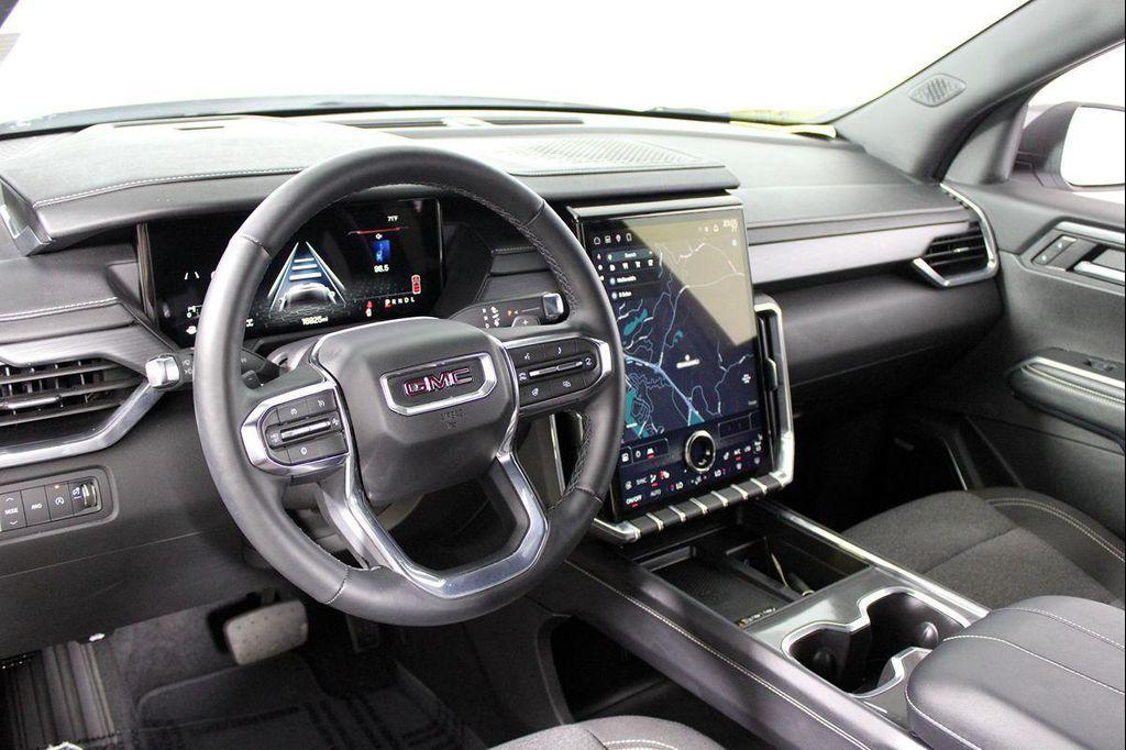 used 2025 GMC Acadia car, priced at $35,286