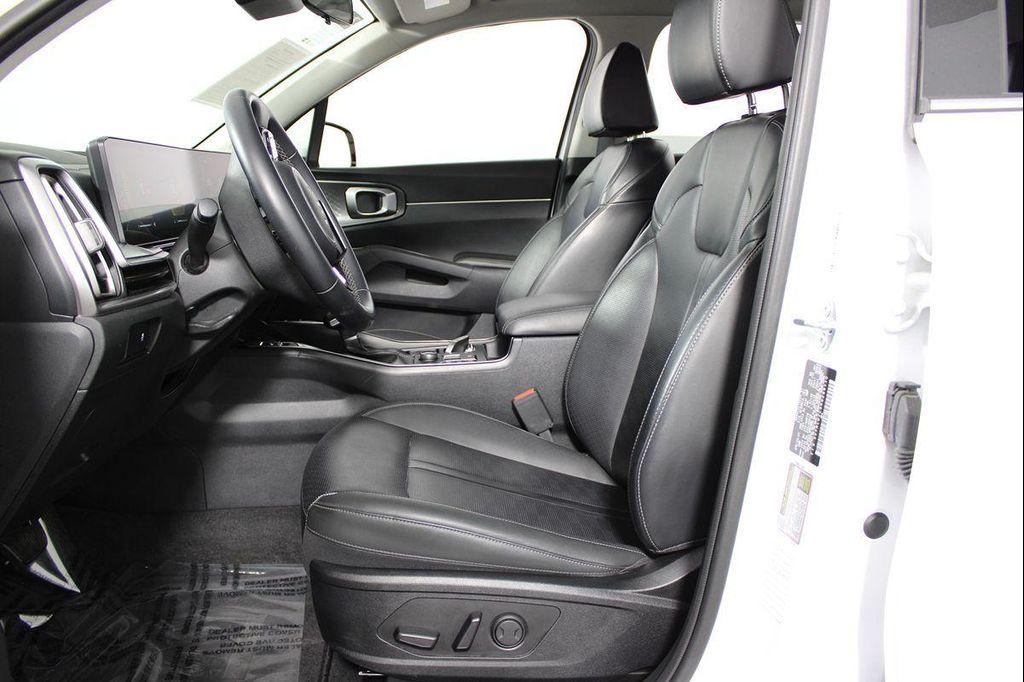 used 2024 Kia Sorento car, priced at $24,986